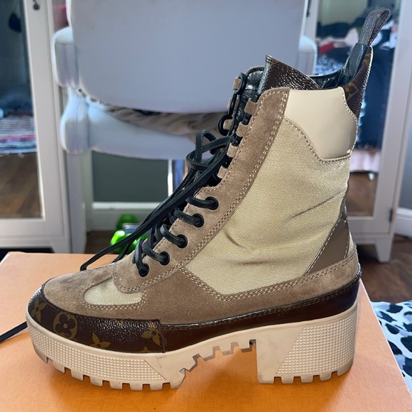 Louis Vuitton Monogram Laureate Leather Combat Boots - Picture 4 of 12
